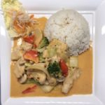 21. Hühnerbrust mit rotem Thai-Curry